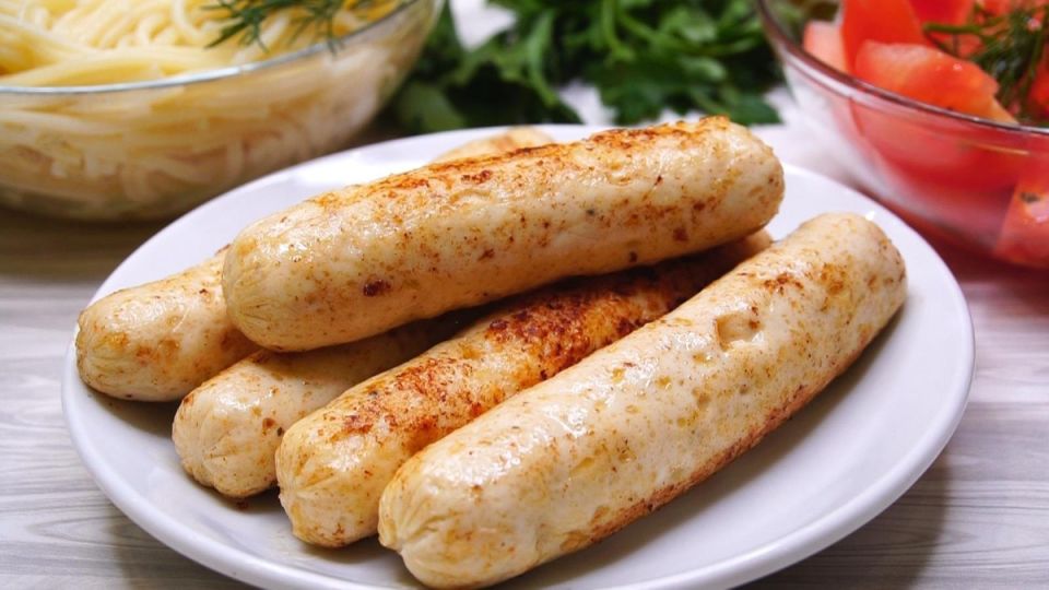 Как создать идеальные куриные сосиски: пошаговый гид для домашних кулинаров