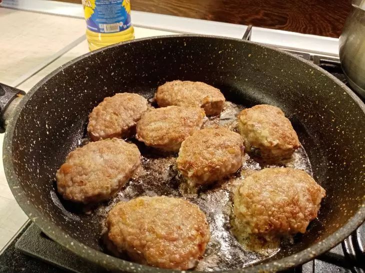 Почему котлеты теряют вкус: 4 неожиданных продукта, которые портят блюдо