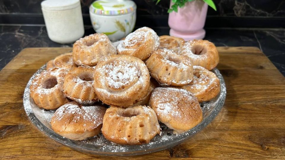 Нежные кексы на йогурте: идеальный десерт за полчаса