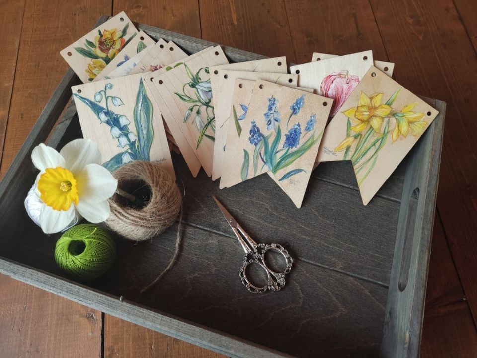 Весна в саду: как скрыть увядающие цветы под зеленью