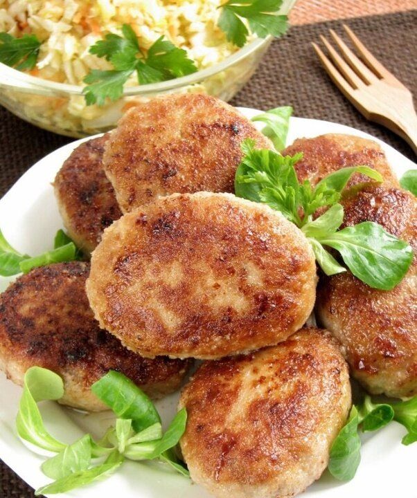 Идеальные котлеты из жесткого мяса: секреты шеф-поваров для пышного вкуса