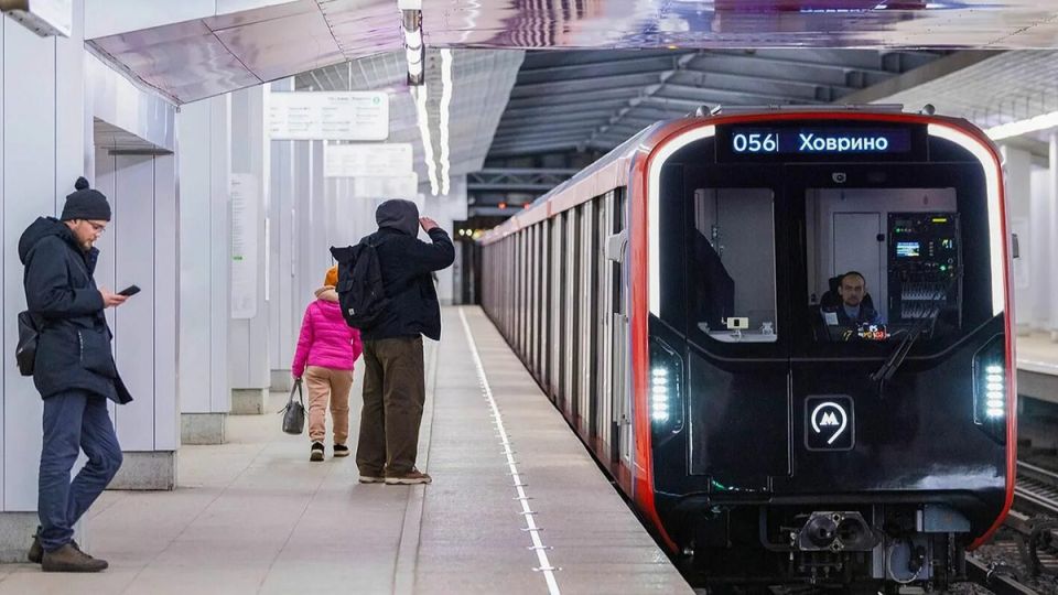 Пассажир метрополитена заплатит за падение на рельсы: что произошло