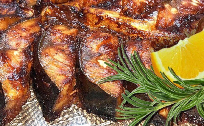 Нежная скумбрия, запеченная до совершенства