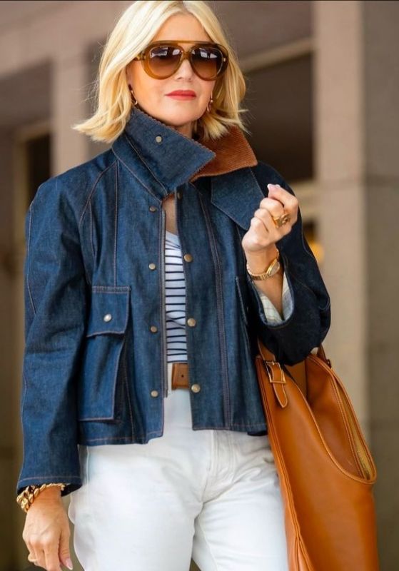 Джинсовая куртка после 50: как выглядеть современно и элегантно