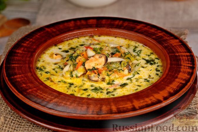 Яркие и согревающие блюда: лучшие рецепты супов на зиму