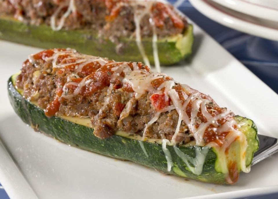 Нежные кабачки с фаршем и сыром: вкусное решение для любителей овощей